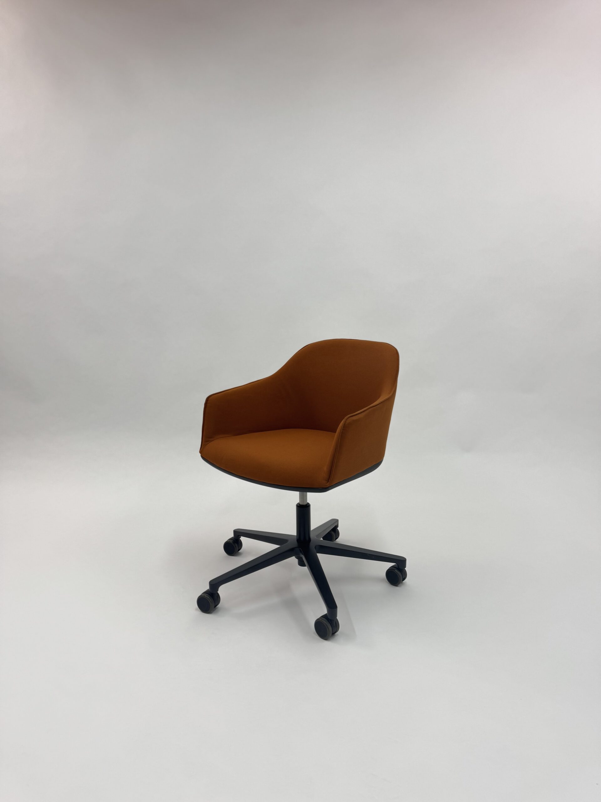 Vitra Softshell (B 62cm x H 83,5 cm x T 56,5cm)